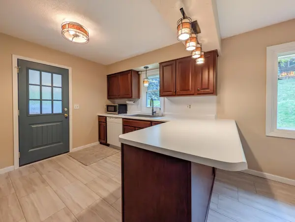 2601 Brookview DR, Burnsville, MN 55337