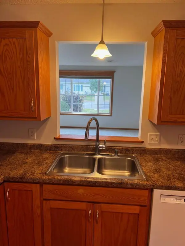 1315 Heritage LN, Waite Park, MN 56387