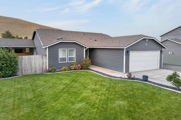 5405 Kirkwood Lane, West Richland, WA 99353