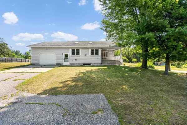 2847 LINDEN RD,  Rosholt,  WI 54473-8900