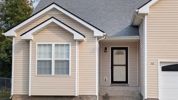 1121 Gunpoint Dr, Clarksville, TN 37042