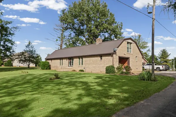 385 Crutchfield Ln, Paris, TN 38242