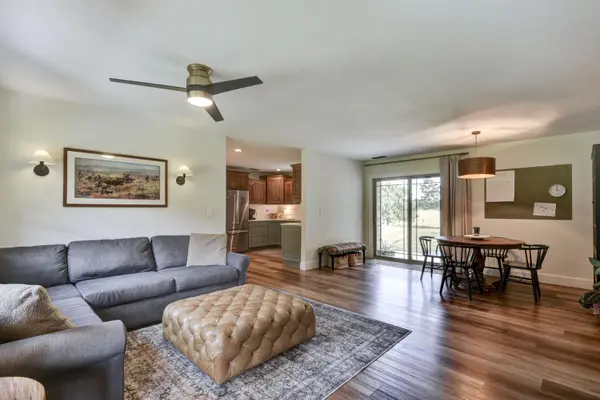 7390 Lawrence 2022, Miller, MO 65707