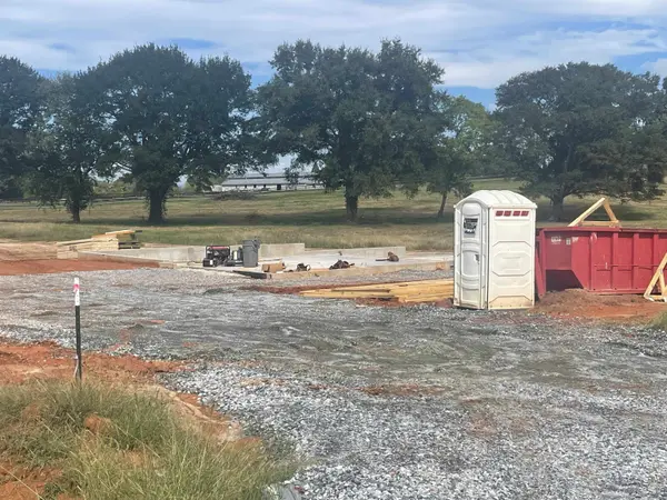 135 Dickson RD, Campobello, SC 29322