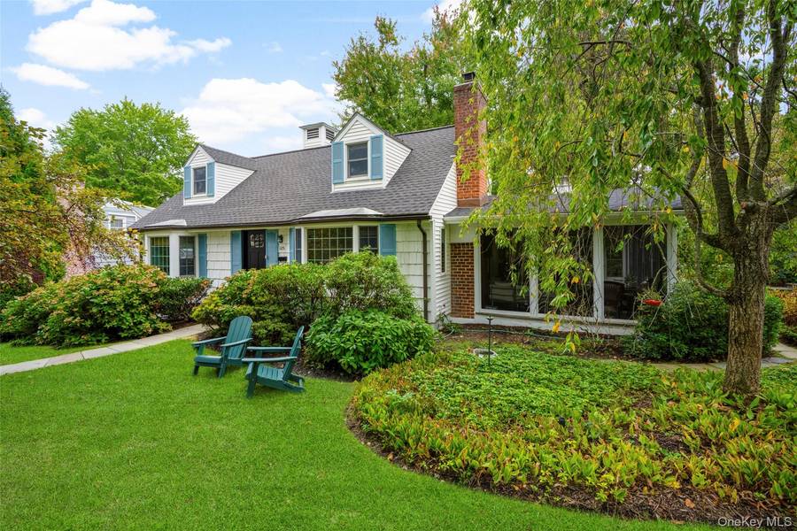 105 Havilands LN, White Plains, NY 10605