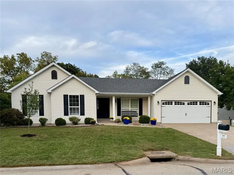 2707 Post Meadows DR, O'fallon, MO 63368