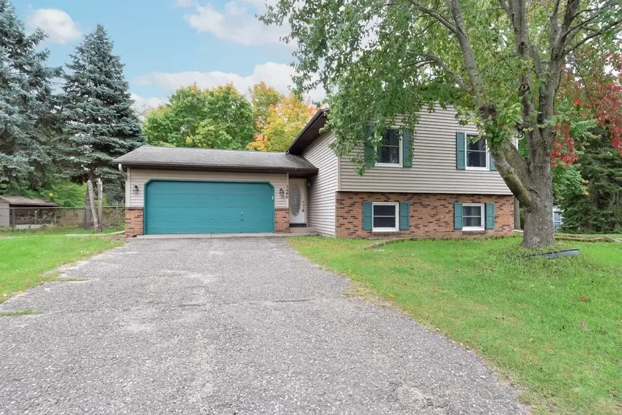 5466 Otter View CT, White Bear Lake, MN 55110