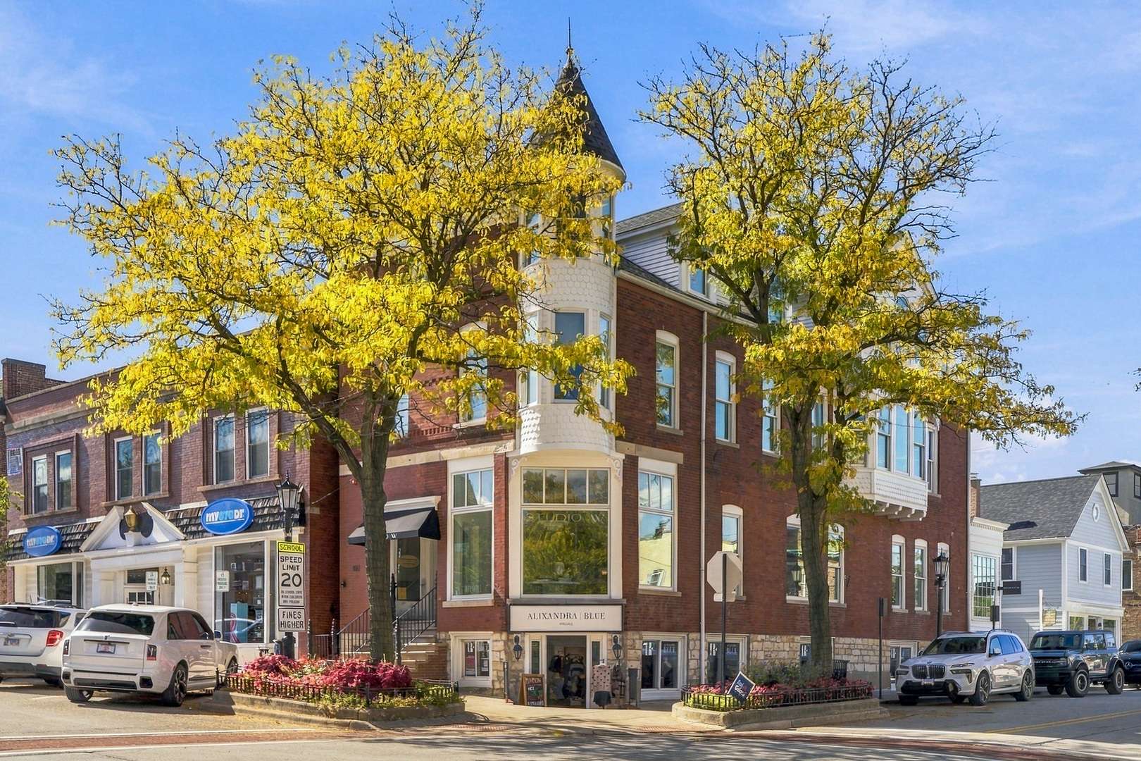 102 S Washington ST #OWNERS, Hinsdale, IL 60521