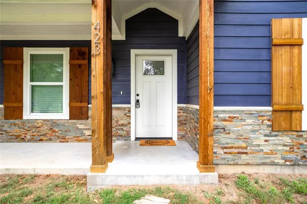 423 W Walker Street, Denison, TX 75020