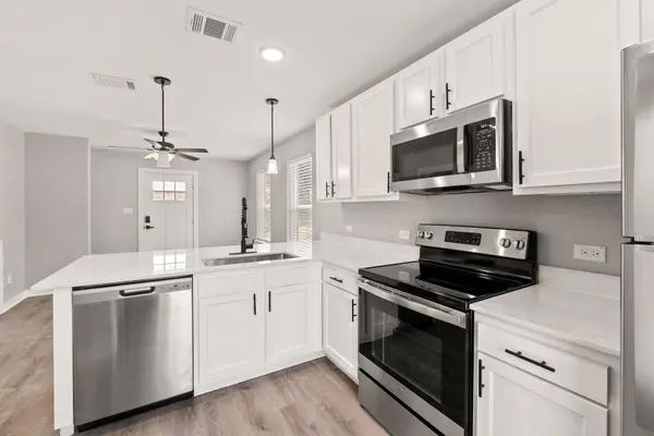 20 Tate LN #119, Round Rock, TX 78665