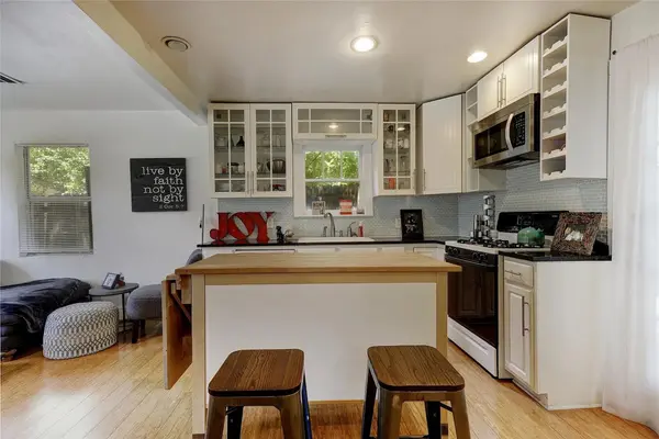 506 W Saint Johns Ave, Austin, TX 78752