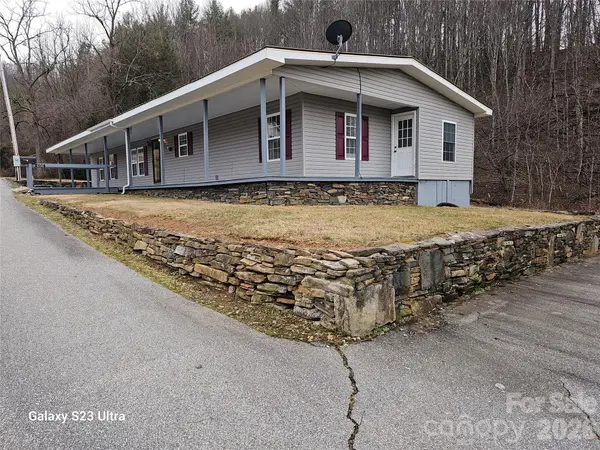 656 Water ST, Bakersville, NC 28705