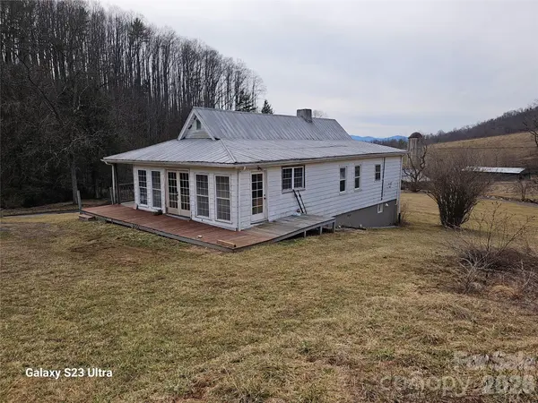 664 Water ST, Bakersville, NC 28705