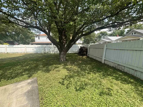 2201 N Fulton AVE, Evansville, IN 47710