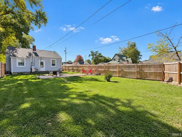 207 E 9th ST, Jonesboro, IN 46938