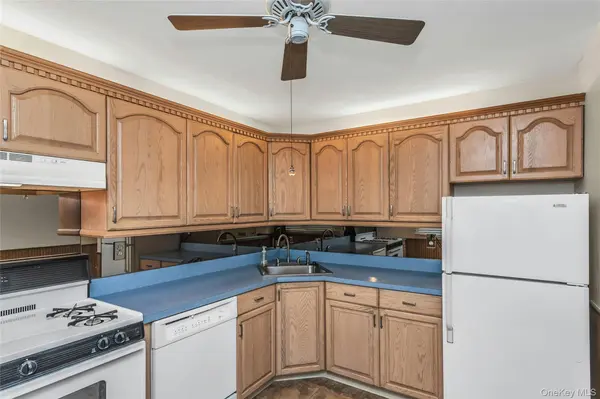 4426 Wilshire LN #4426, Oakdale, NY 11769