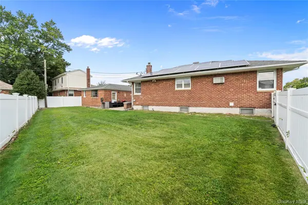 3866 Drake ST, Levittown, NY 11756