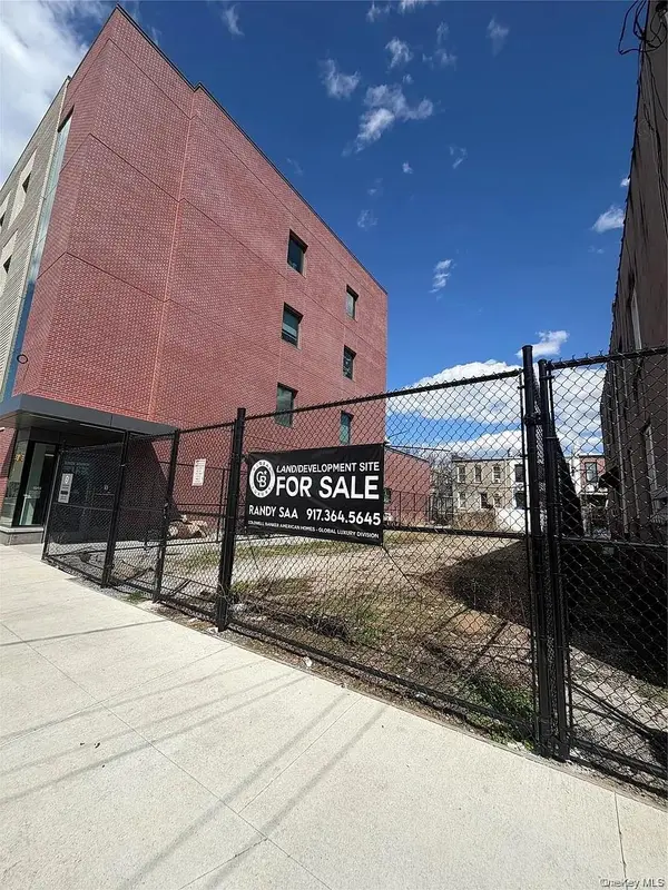 465 A Cleveland ST, Brooklyn, NY 11208