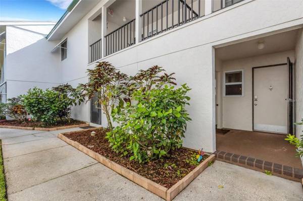 5661 MIDNIGHT PASS RD #401, Sarasota, FL 34242