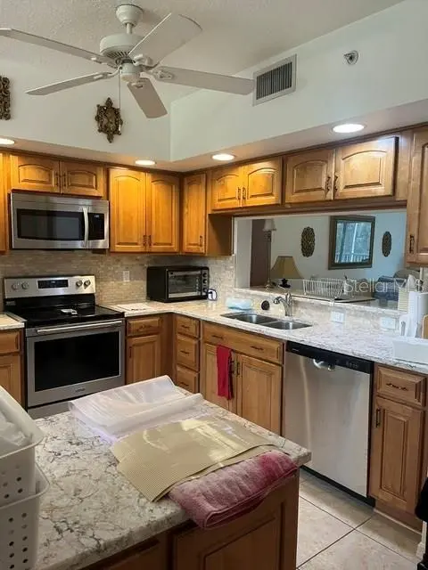 960 STARKEY RD #4205, Largo, FL 33771