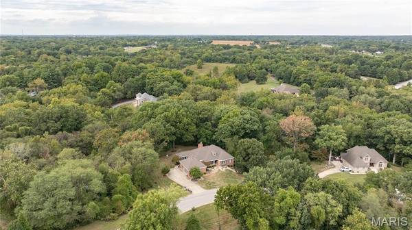 5212 Richland Woods DR, Alton, IL 62002
