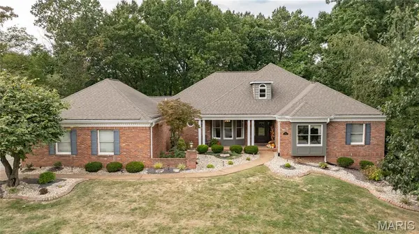 5212 Richland Woods DR, Alton, IL 62002