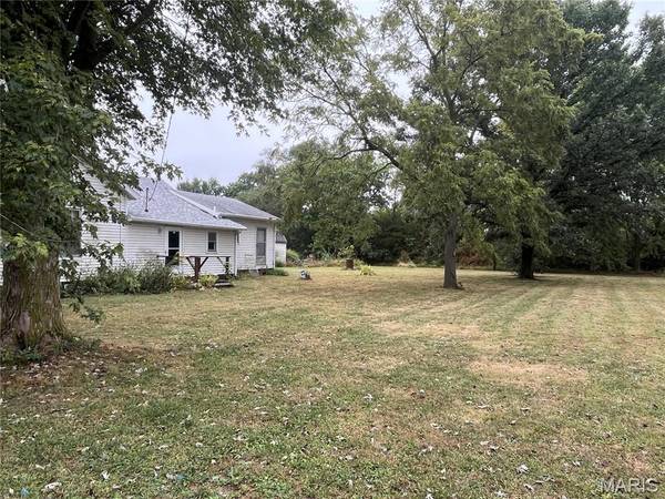 403 E State ST, Irving, IL 62051