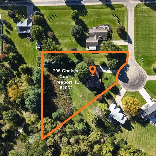 705 Chelsea CT, Freeport, IL 61032