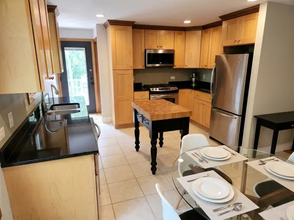 9N277 Corron RD, Elgin, IL 60124