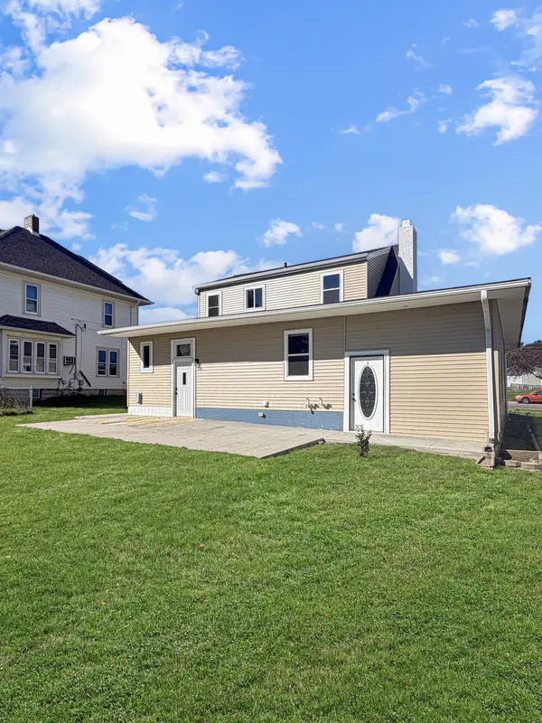514 E Front AVE, Stockton, IL 61085