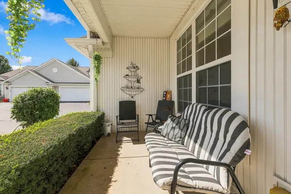 12648 Rock Island TRL, Huntley, IL 60142