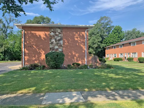 1227 Town Crest DR #C, New Lenox, IL 60451