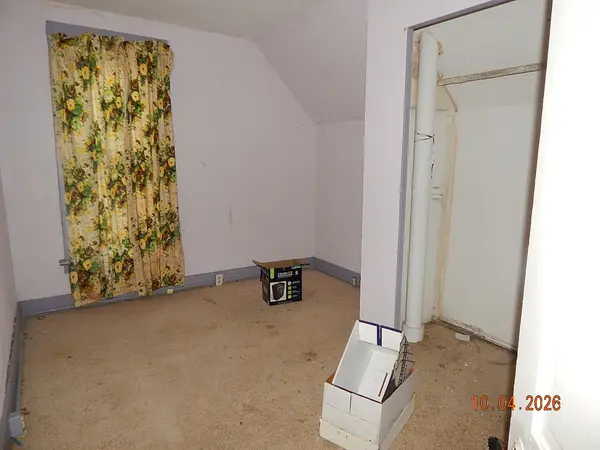80 30th AVE N, Clinton, IA 52732