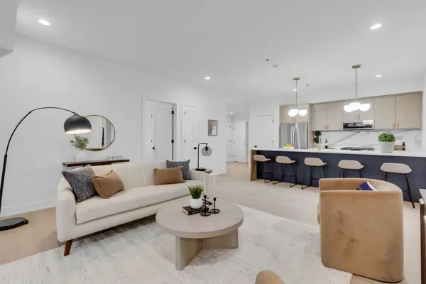 3204 N Kostner AVE #505, Chicago, IL 60641