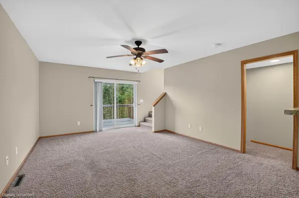 4910 Algonquin DR, Cedar Falls, IA 50613