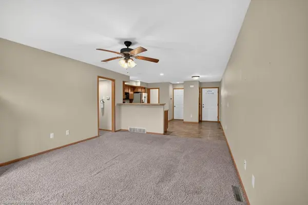 4910 Algonquin DR, Cedar Falls, IA 50613