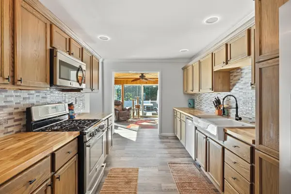150 E 10th Street, Hobart, IN 46342