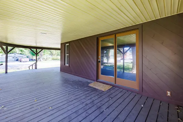 104 E 5th ST, Earl Park, IN 47942