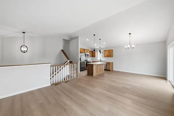 413 Bluebird ST, Mora, MN 55051