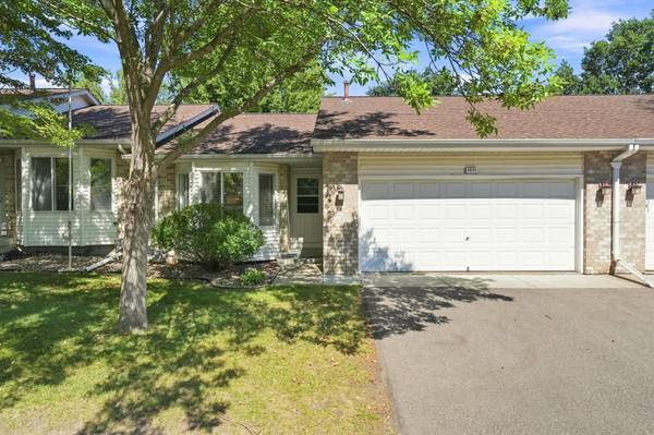 14111 Essex LN, Apple Valley, MN 55124