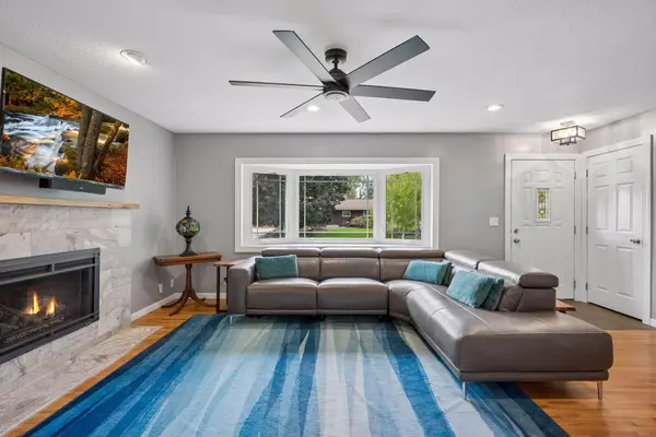7611 Kiowa AVE, Chanhassen, MN 55317