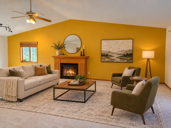 1727 S Court ST, Fergus Falls, MN 56537