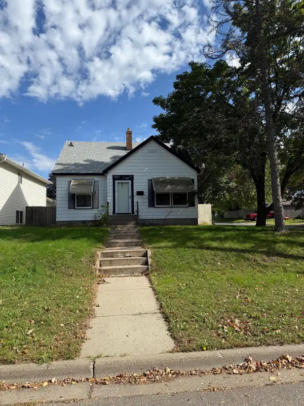 1255 6th AVE S, South Saint Paul, MN 55075