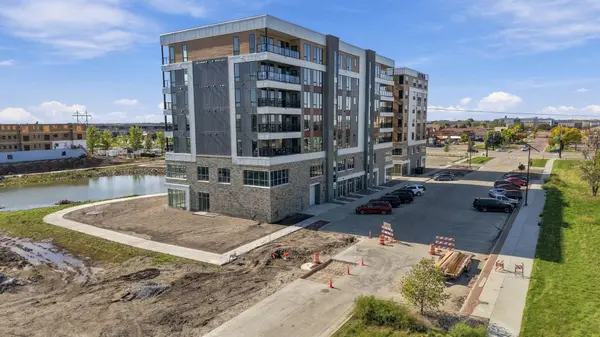4470 24 AVE S #406, Fargo, ND 58103