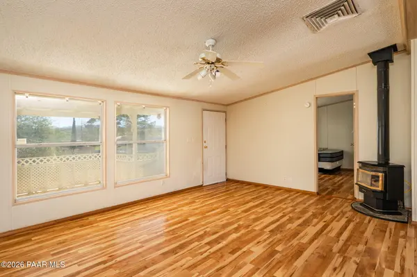 13517 S Bob White PL, Mayer, AZ 86333