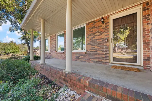 110 Sam Davis Dr, Springfield, TN 37172