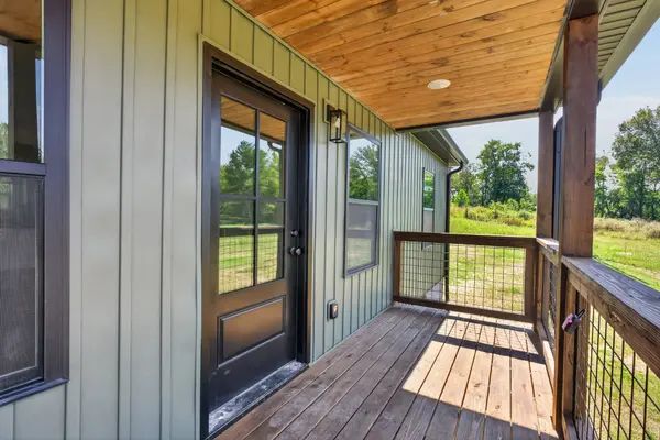 129 Butler Ln, Gainesboro, TN 38562