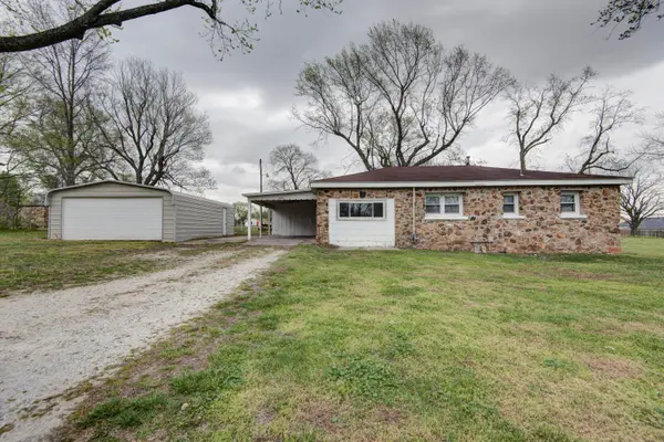 4982 S Douglas DR, Republic, MO 65738