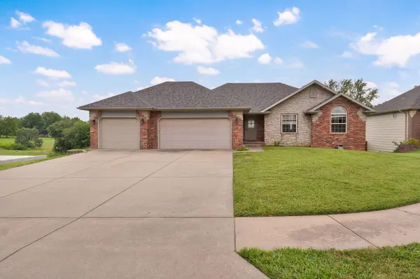3582 N Thistlewood CT, Springfield, MO 65803