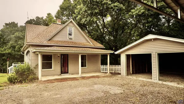 12217 S RD, Hoyt, KS 66440